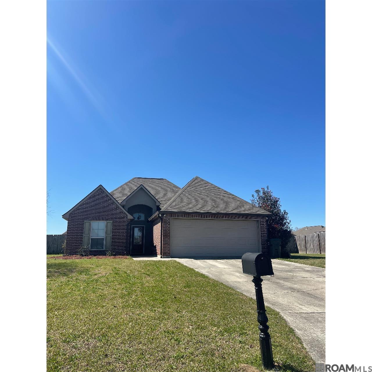42365 Pebblestone Ave, Prairieville, Louisiana image 1