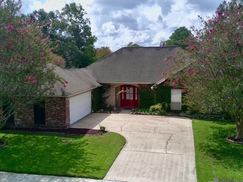 Homes For Sale - 12766 Stutgart Ave<br/> Baton Rouge, LA 70816