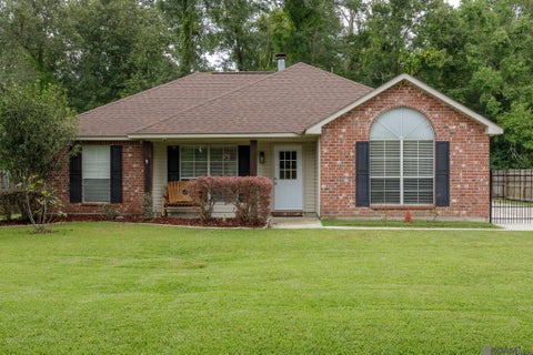 Homes For Sale - 34824 Gravesbriar Dr<br/> Livingston County, Denham Springs, LA 70706