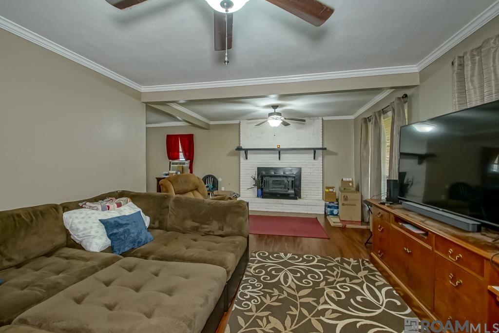 34868 Gravesbriar Dr, Denham Springs, Louisiana image 13