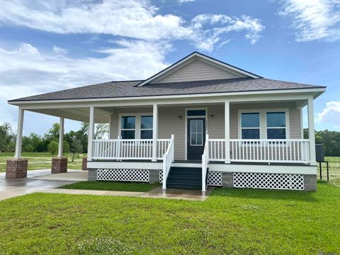 Homes For Sale - 8806 Heron Way Loop<br/> Pointe Coupee County, New Roads, LA 70760