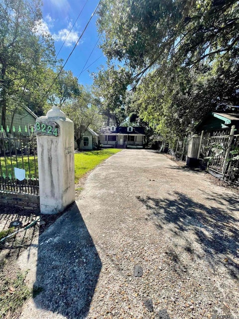 Homes For Sale - 3224 Byron St<br/> Baton Rouge, LA 70805