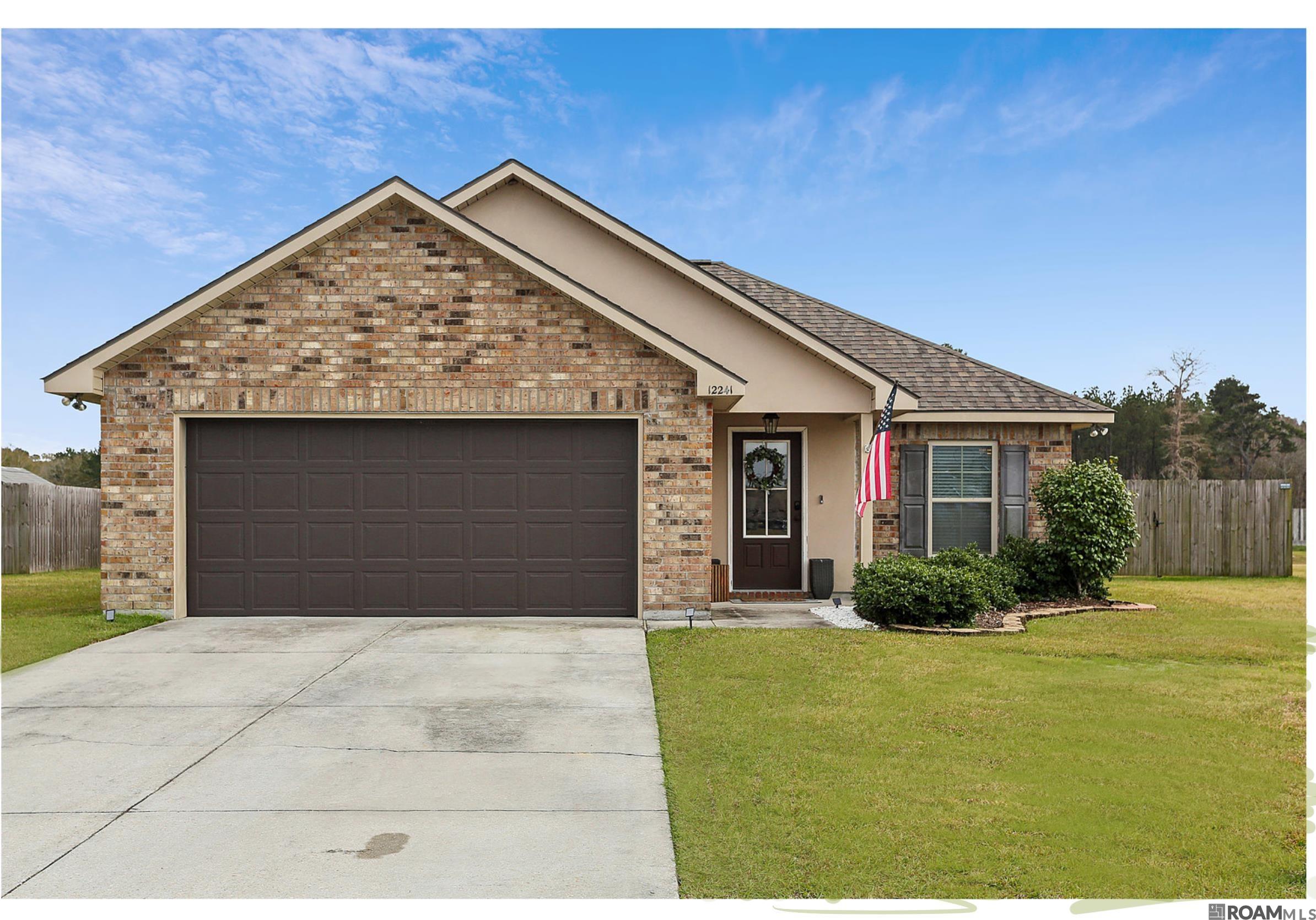 Denham Springs, Louisiana 70726, United States, 3 Bedrooms Bedrooms, ,2 BathroomsBathrooms,Residential,Pending,22296