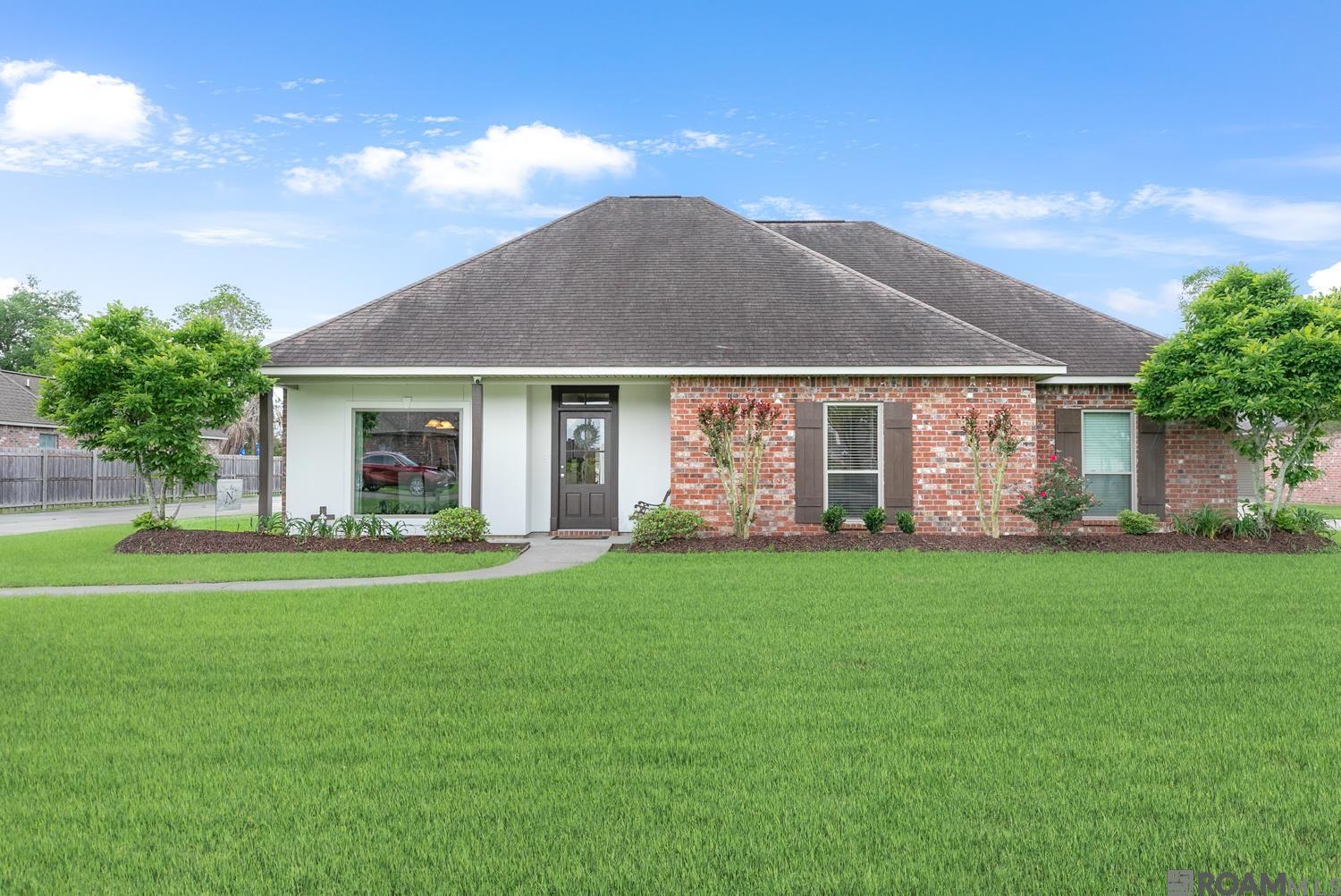 8818 Wyeth Dr, Denham Springs, Louisiana image 2