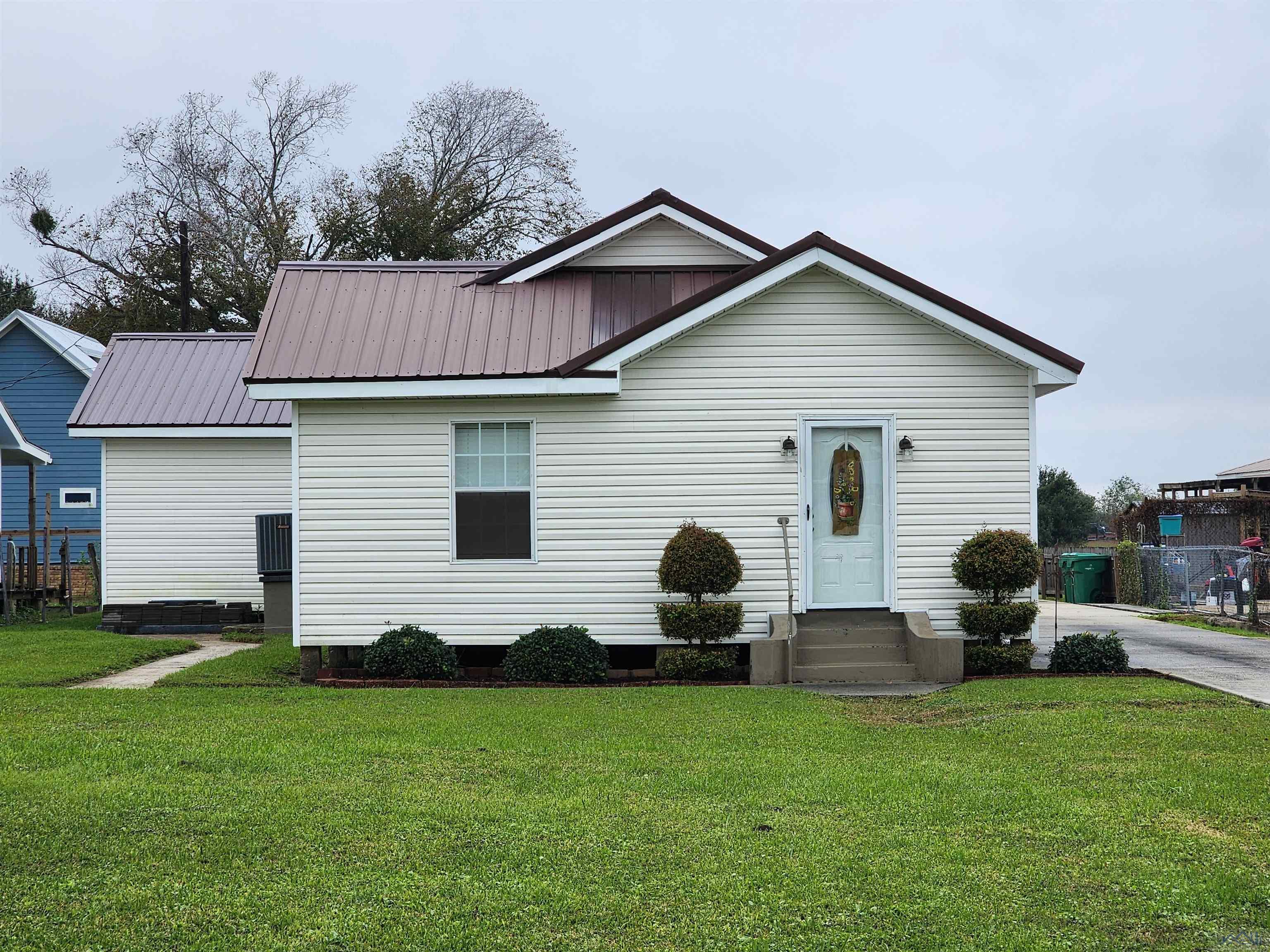 410 South Bayou Drive, Golden Meadow, Louisiana image 1