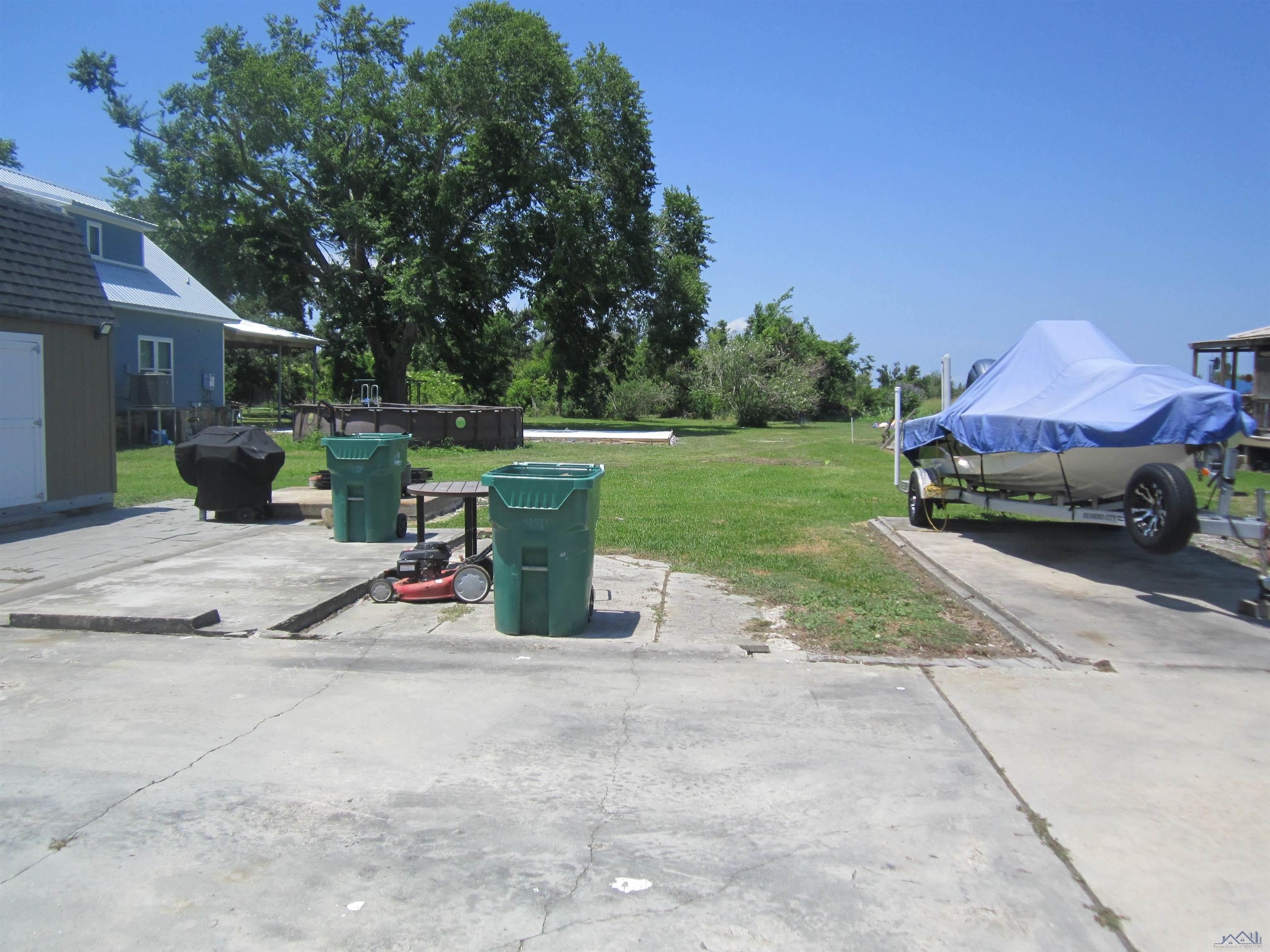 410 South Bayou Drive, Golden Meadow, Louisiana image 7