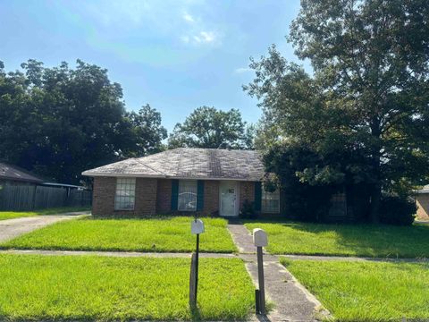 Homes For Sale - 10806 Timberlane Ave<br/> East Baton Rouge County, Baton Rouge, LA 70811