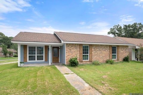 Homes For Sale - 15013 Point Chenier Ave<br/> Baton Rouge, LA 70817