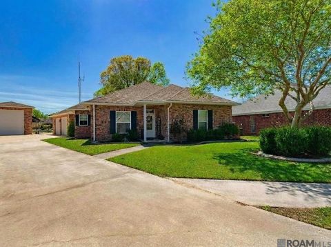 Homes For Sale - 1757 E Nelson St<br/> Ascension County, Gonzales, LA 70737