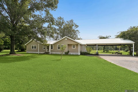 Homes For Sale - 15242 Penalber Rd<br/> Maurepas, LA 70449