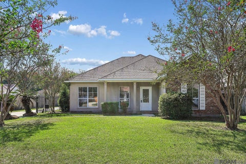 Homes For Sale - 1460 Ironwood Dr<br/> Denham Springs, LA 70726