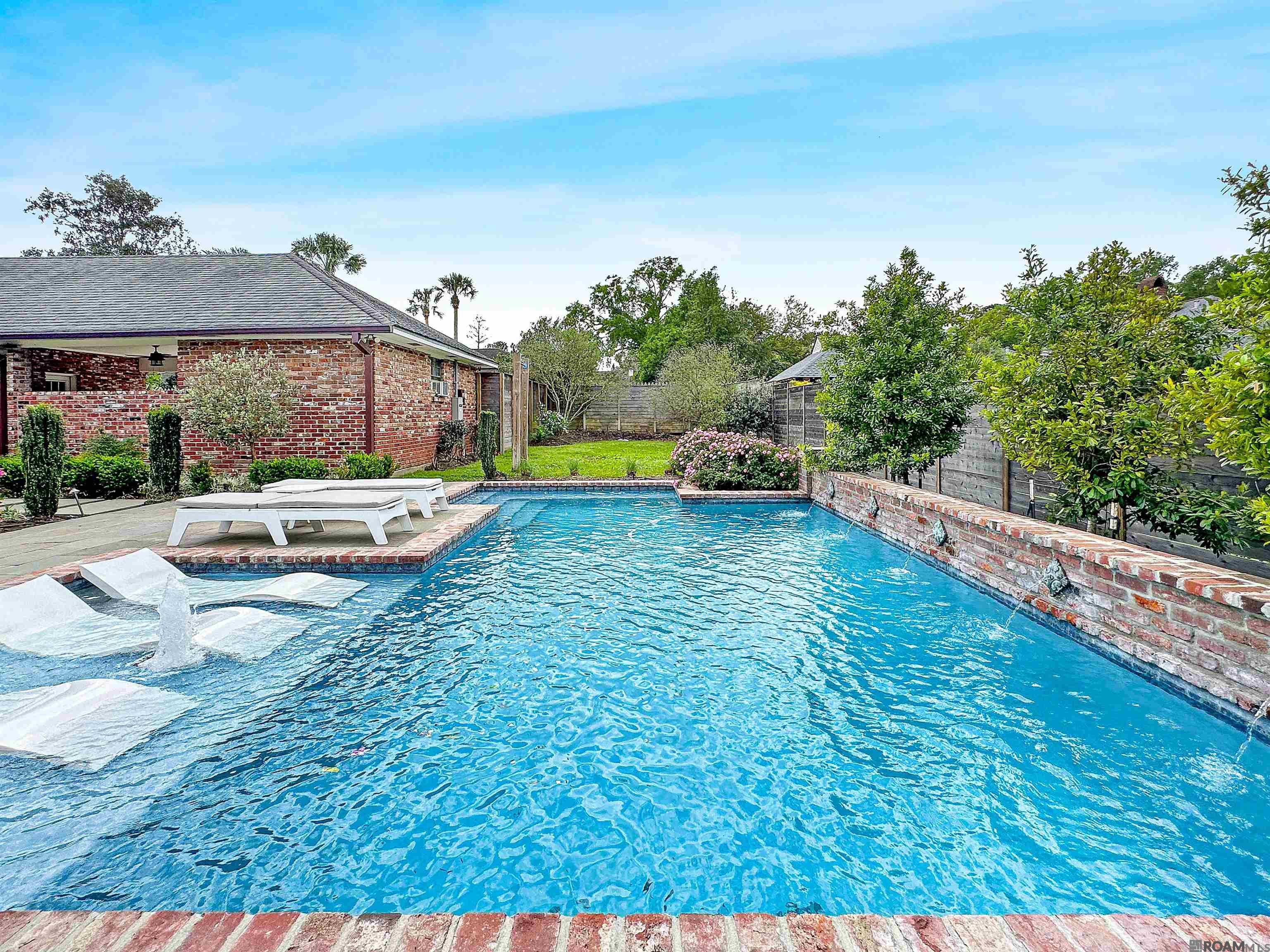 305 Woodstone Dr, Baton Rouge, Louisiana image 1