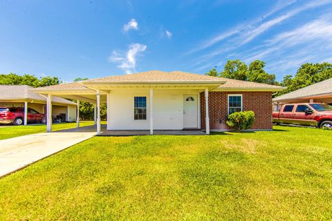 Homes For Sale - 223 Evelyn Avenue<br/> Houma, LA 70363