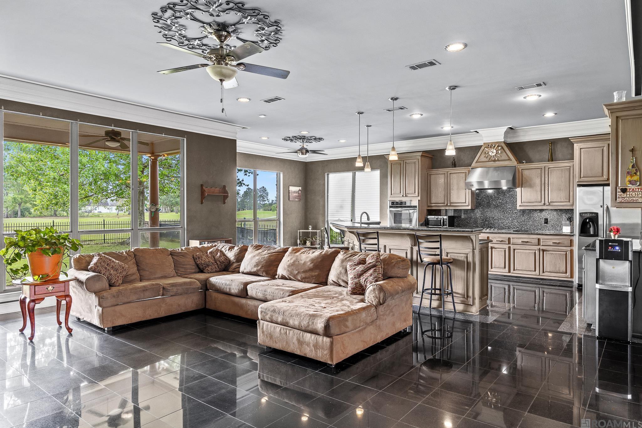 40360 Pelican Point Pkwy, Gonzales, Louisiana image 6