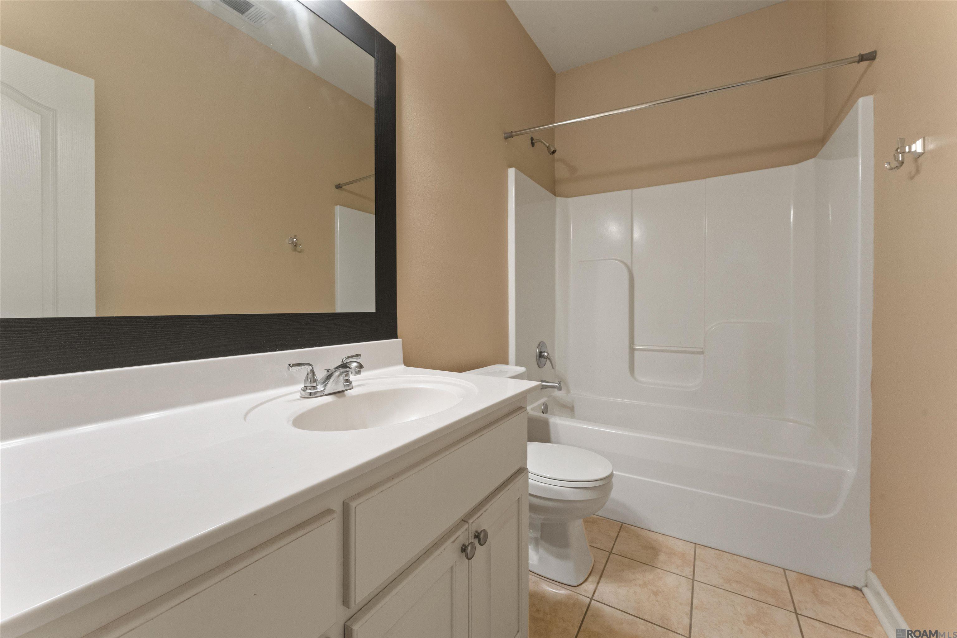 34175 Hawks Cove, Denham Springs, Louisiana image 12