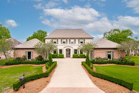 Homes For Sale - 40228 Dove Estates Ct<br/> Ascension County, Gonzales, LA 70737