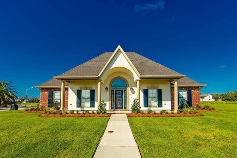 Homes For Sale - 272 Tulip Dr<br/> Houma, LA 70360