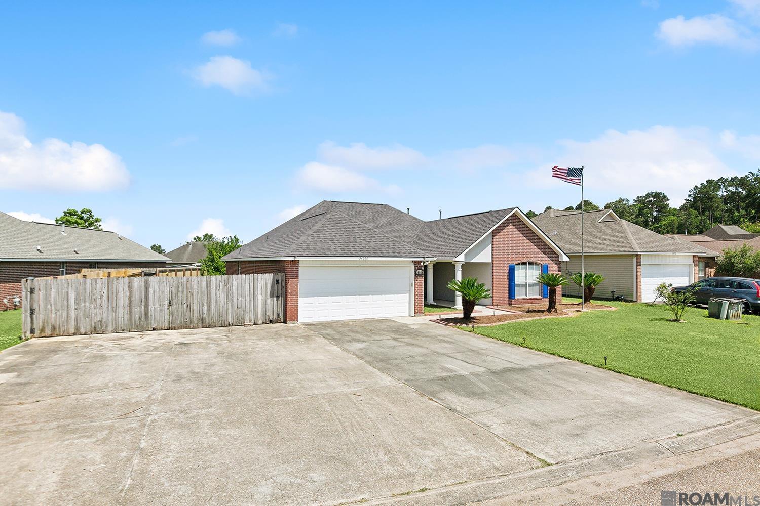 26028 Wimbledon Ave, Denham Springs, Louisiana image 2
