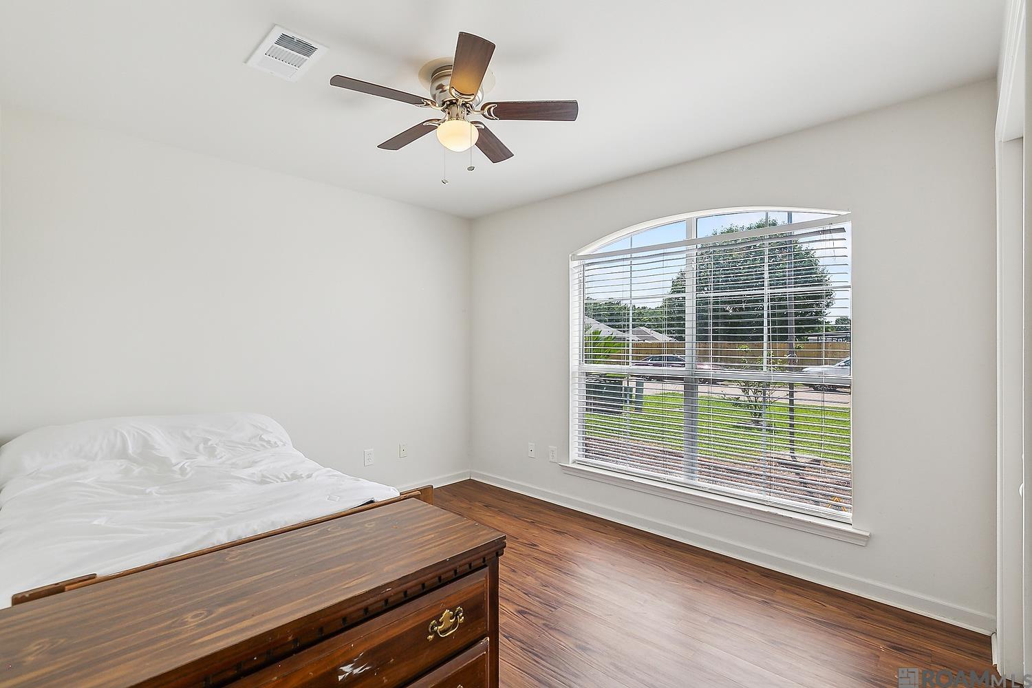 26028 Wimbledon Ave, Denham Springs, Louisiana image 14