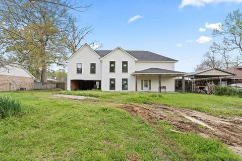 Homes For Sale - 44431 Lakewood Dr<br/> Ascension County, Prairieville, LA 70769