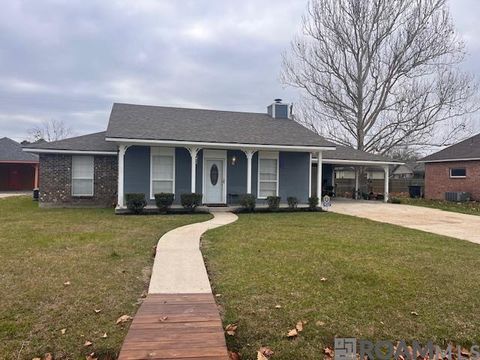 Homes For Sale - 18025 Judith Dr<br/> Zachary, LA 70791