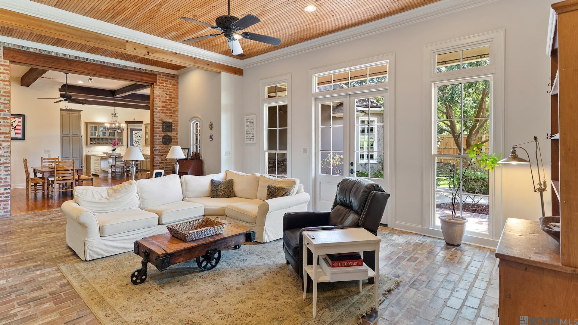 17427 E Club View Ct