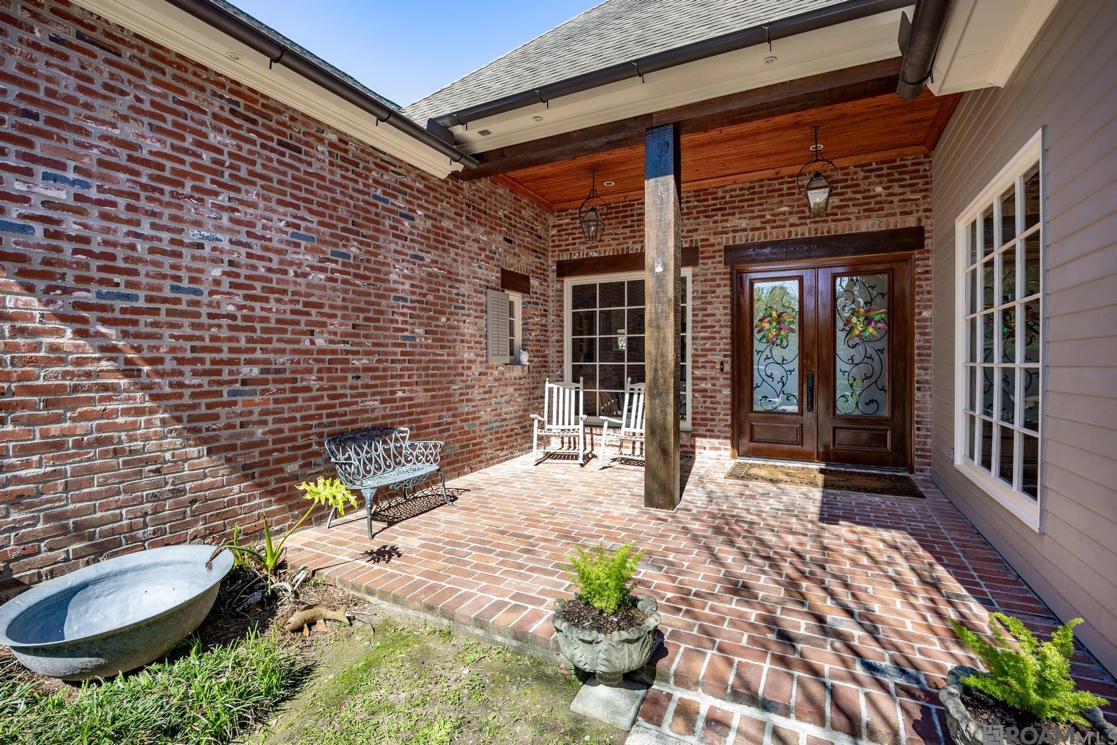 17427 E Club View Ct, Baton Rouge, Louisiana image 2