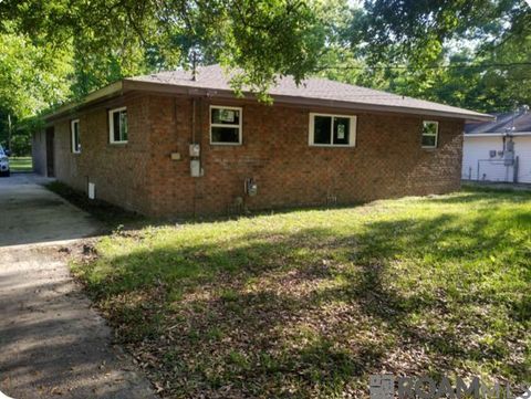 Homes For Sale - 4534 Clark St<br/> Baton Rouge, LA 70811