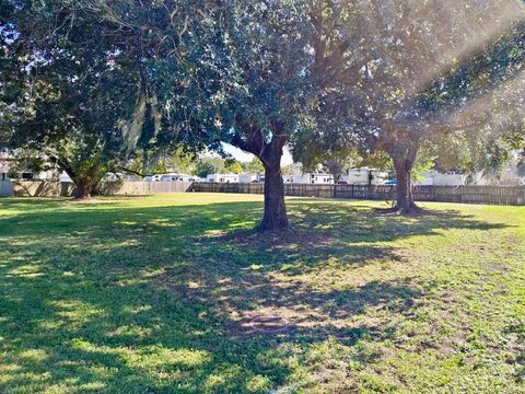 Vacant Land For Sale - 131 Doris St<br/> Saint Mary County, Amelia, LA 70340