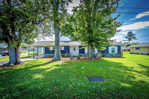 Homes For Sale - 305 Wisteria St<br/> Lafourche County, Thibodaux, LA 70301