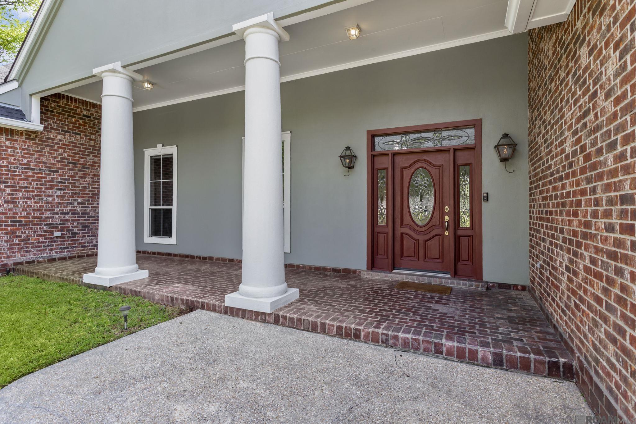 35130 Stonecastle Drive, Denham Springs, Louisiana image 3