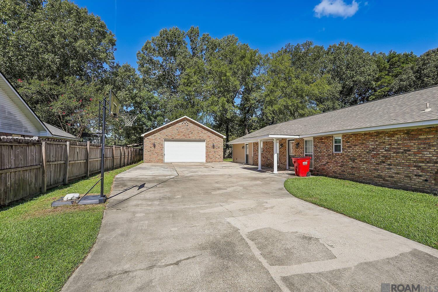 34448 Gravesbriar Dr - Photo 2