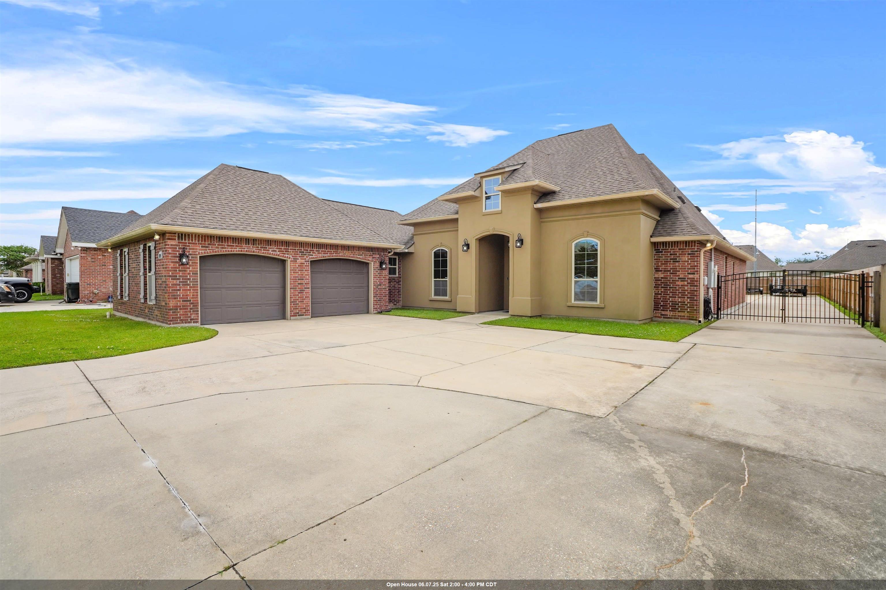 338 Sugar Land Street, Houma, Louisiana image 1