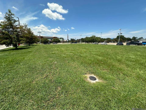 Vacant Land For Sale - 900 S Range Ave<br/> Denham Springs, LA 70726