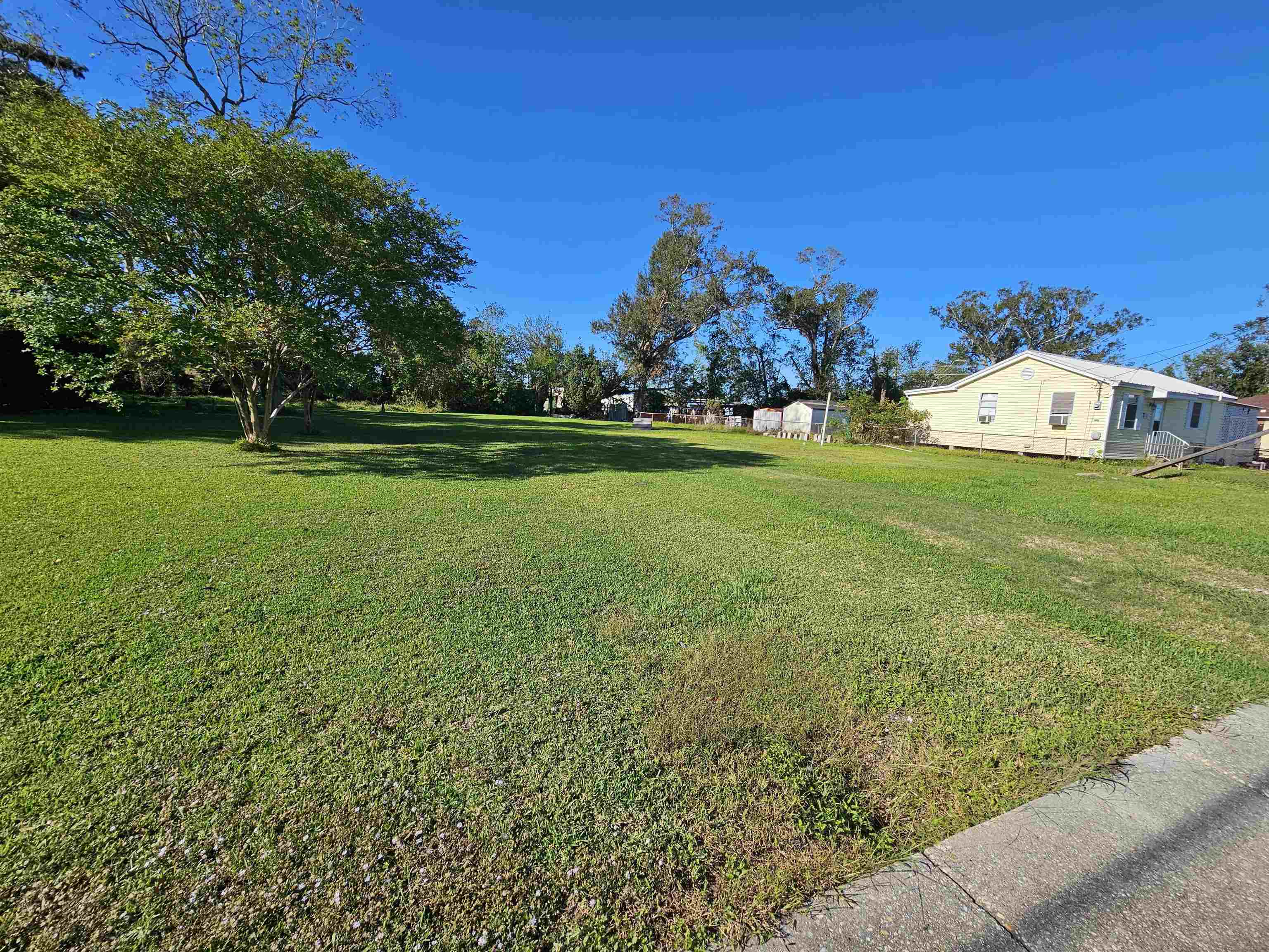 325 Allen St, Houma, Louisiana image 2