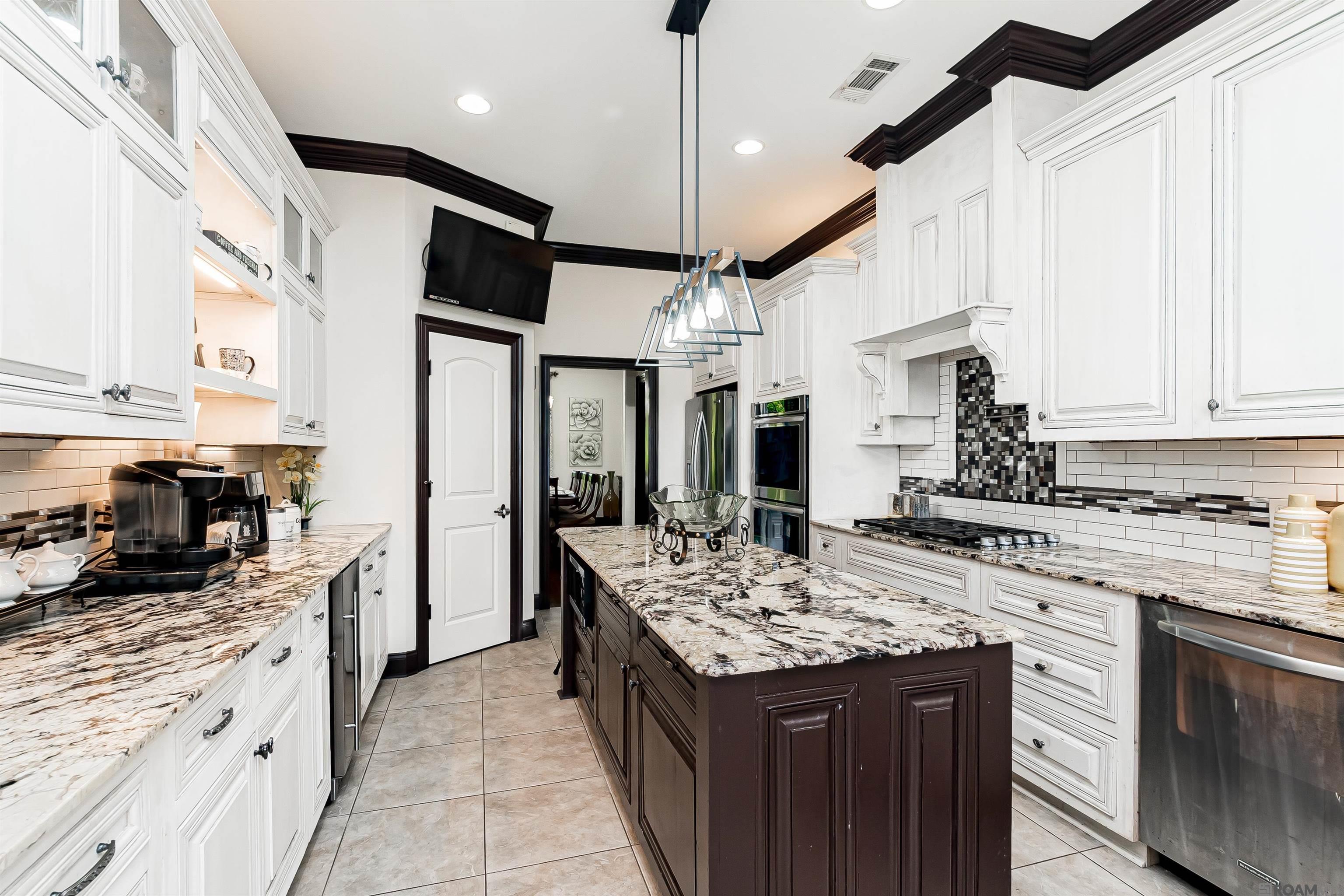 323 Silvery Ln, Port Allen, Louisiana image 9