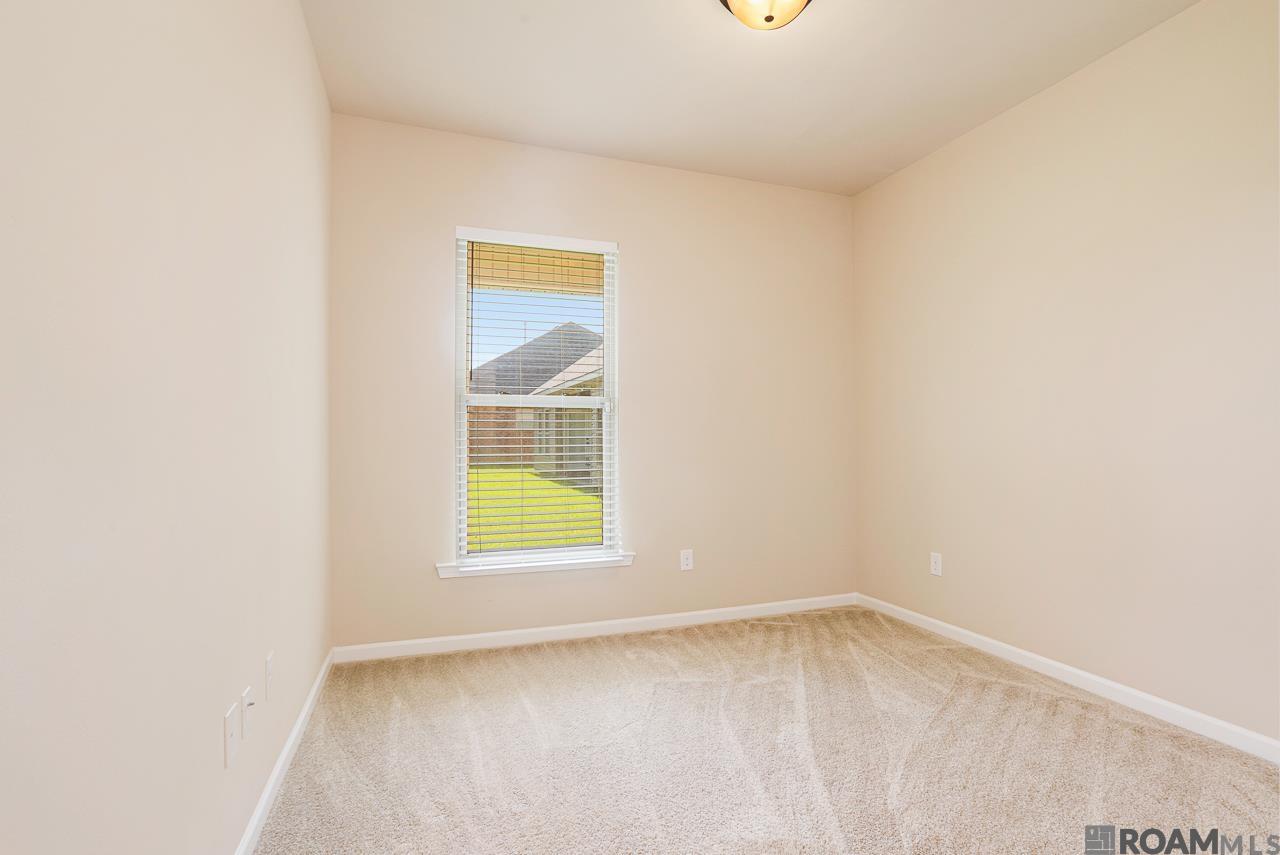8663 Hackberry Ridge Ave, Zachary, Louisiana image 17