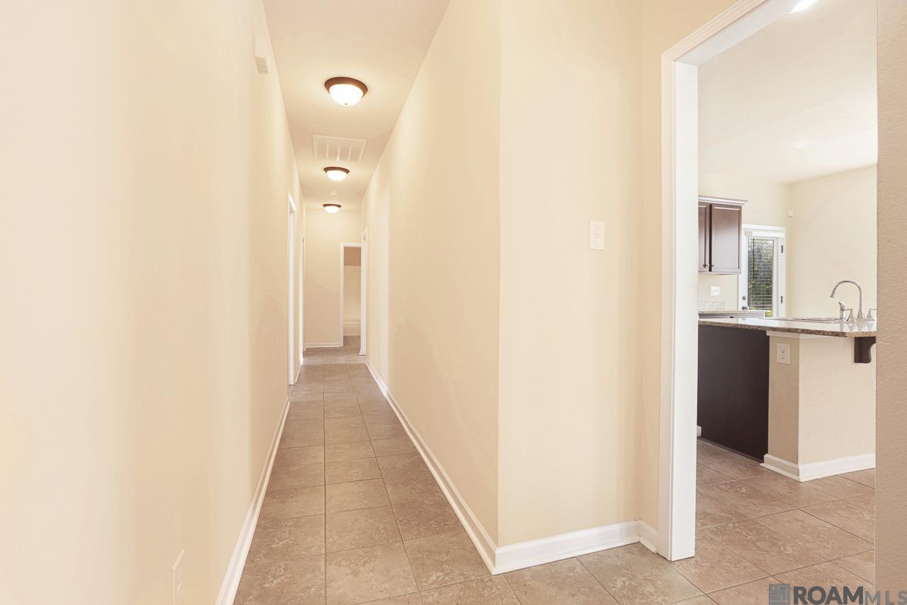 8663 Hackberry Ridge Ave, Zachary, Louisiana image 13