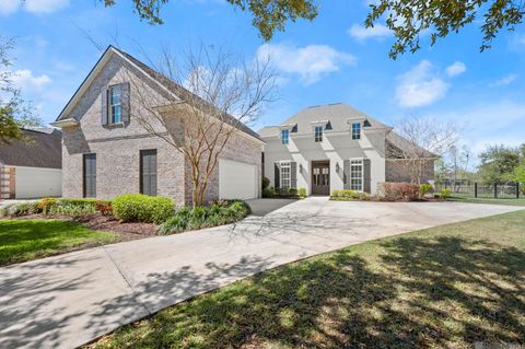 Homes For Sale - 40246 Dove Estates Ct<br/> Ascension County, Gonzales, LA 70737