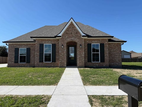 Homes For Sale - 223 Newsom Dr<br/> Houma, LA 70360