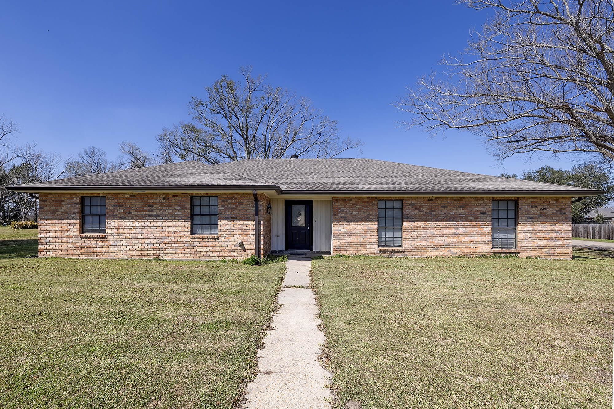 200 Corral Way Drive, Bourg, Louisiana image 1