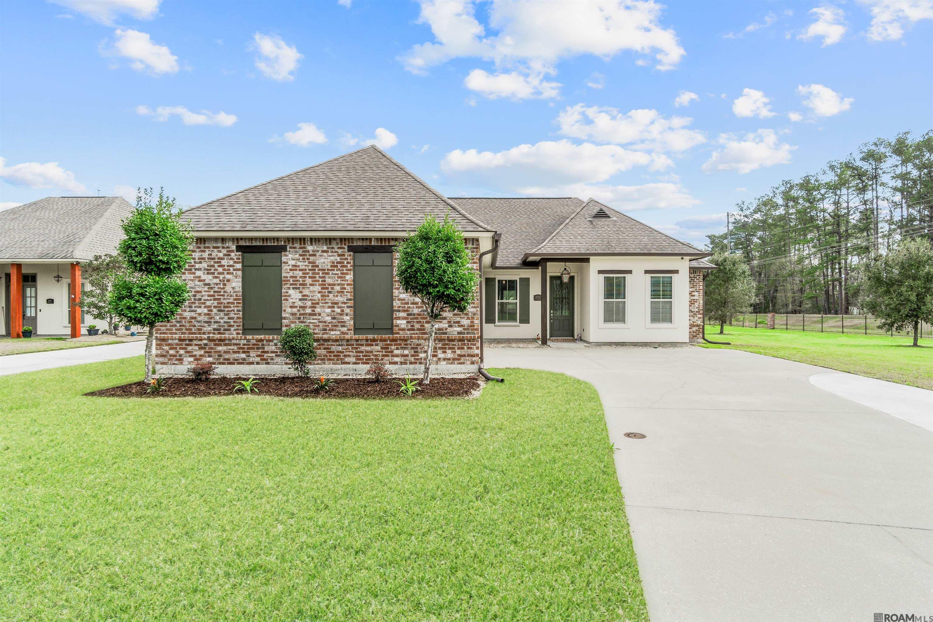 15937 Redstone Dr, Pride, Louisiana image 2
