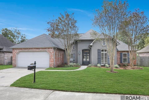 Homes For Sale - 4928 Lura Ln<br/> Baton Rouge, LA 70809