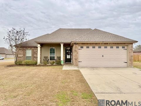 Homes For Sale - 3711 Plantation Ridge Dr<br/> Addis, LA 70710