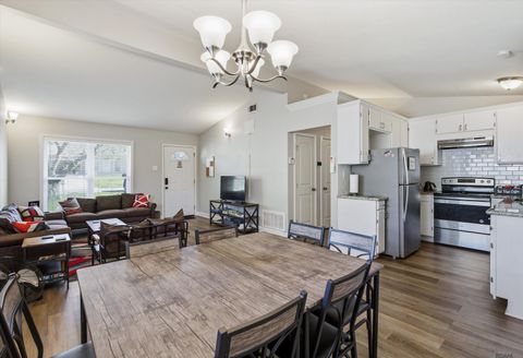 Apartment For Sale - 2261 Carolyn Ave<br/> Livingston County, Denham Springs, LA 70726