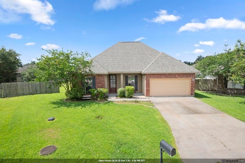 Homes For Sale - 9144 Kanawha Ct<br/> Denham Springs, LA 70726