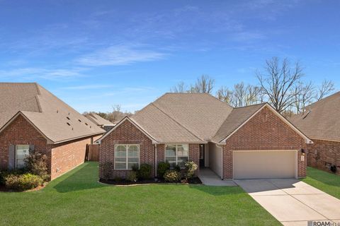 Homes For Sale - 21366 Barnridge Dr<br/> Zachary, LA 70791