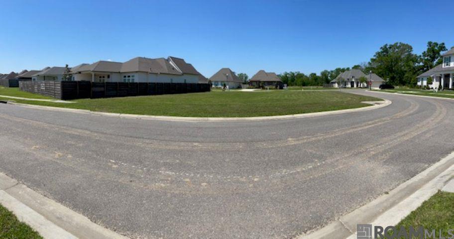 17386 Fox Glove Ave, Prairieville, Louisiana image 5