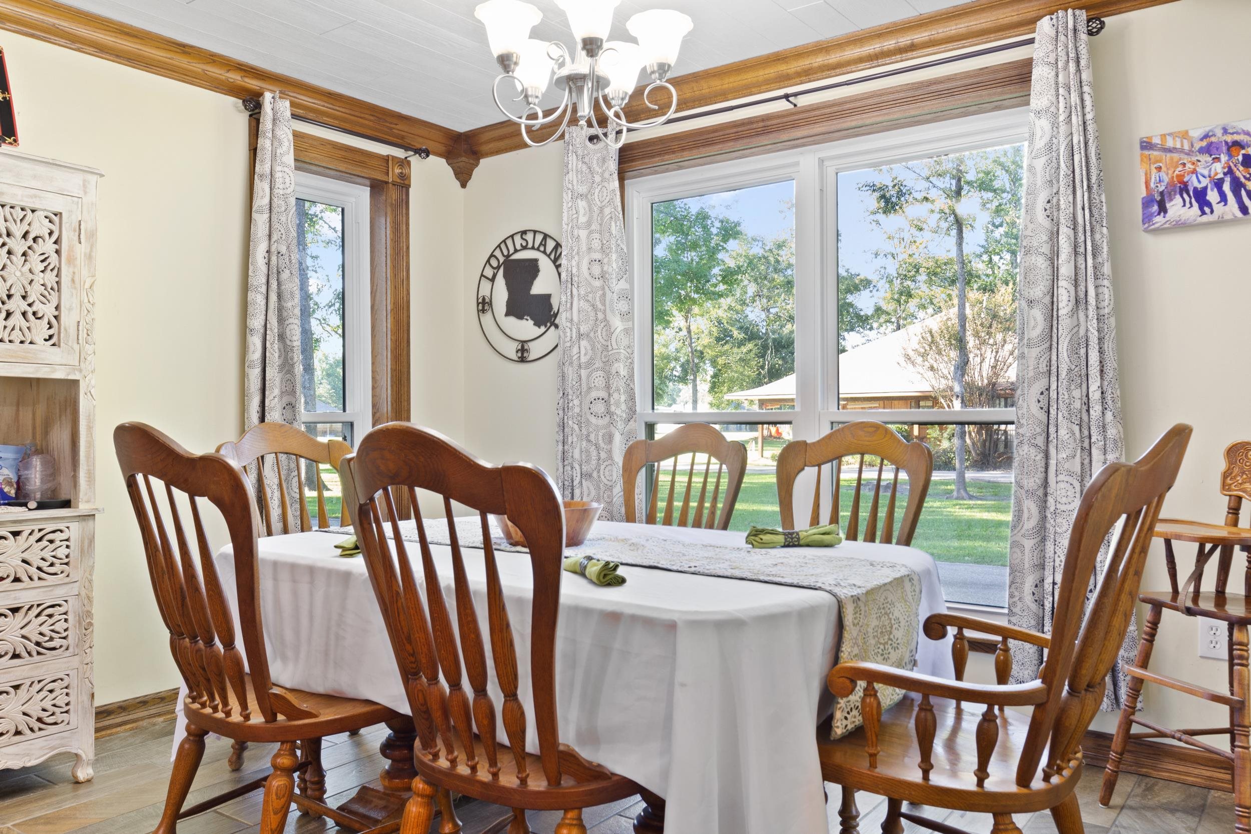 Baton Rouge, Louisiana 70818, United States, 5 Bedrooms Bedrooms, ,4 BathroomsBathrooms,Residential,Active,41641