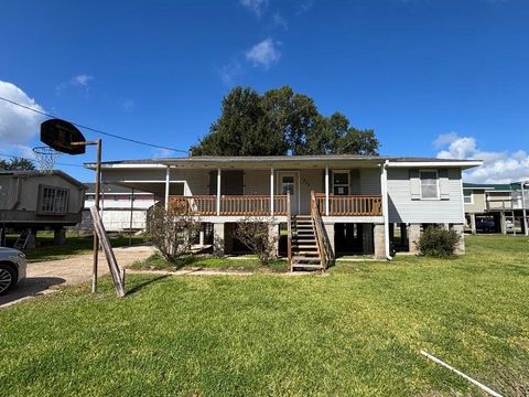 Homes For Sale - 312 Rj Drive<br/> Chauvin, LA 70344